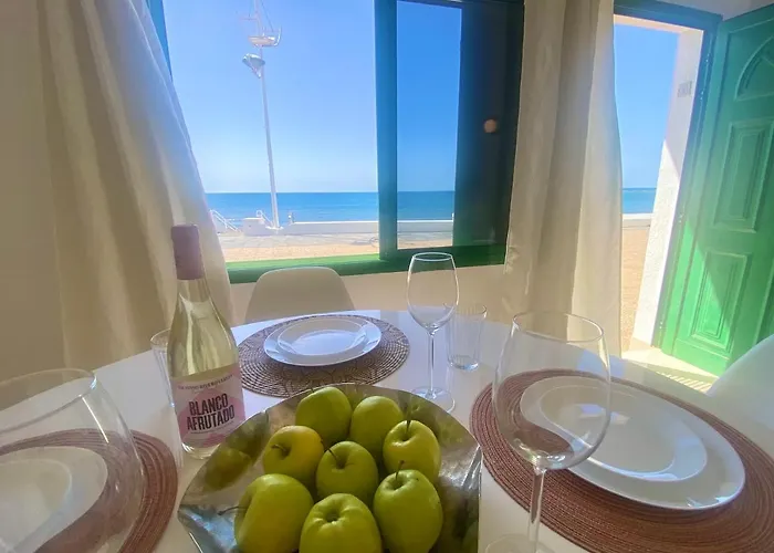 11. Arena Y Mar * Playa Honda