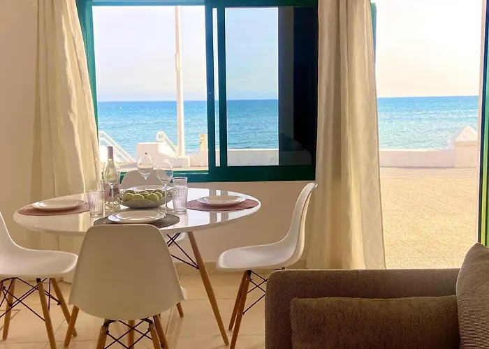 11. Arena Y Mar * Playa Honda